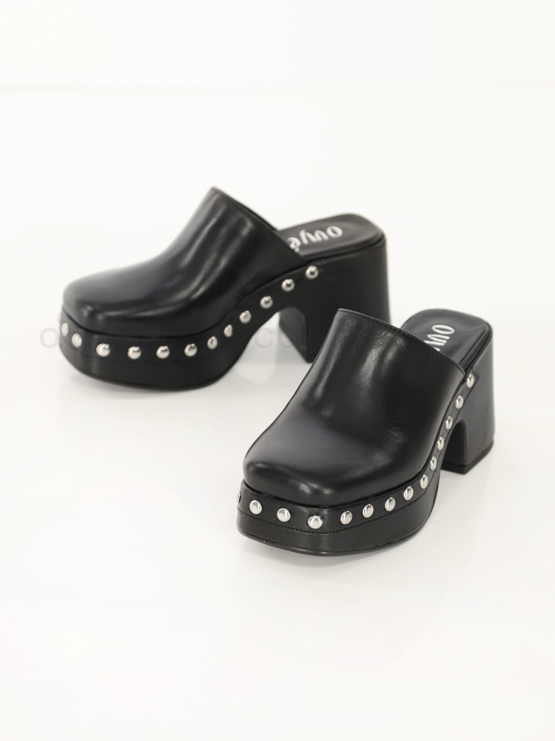 (image for) A Poco Prezzo Leather Clogs With Studs F0817885-0561